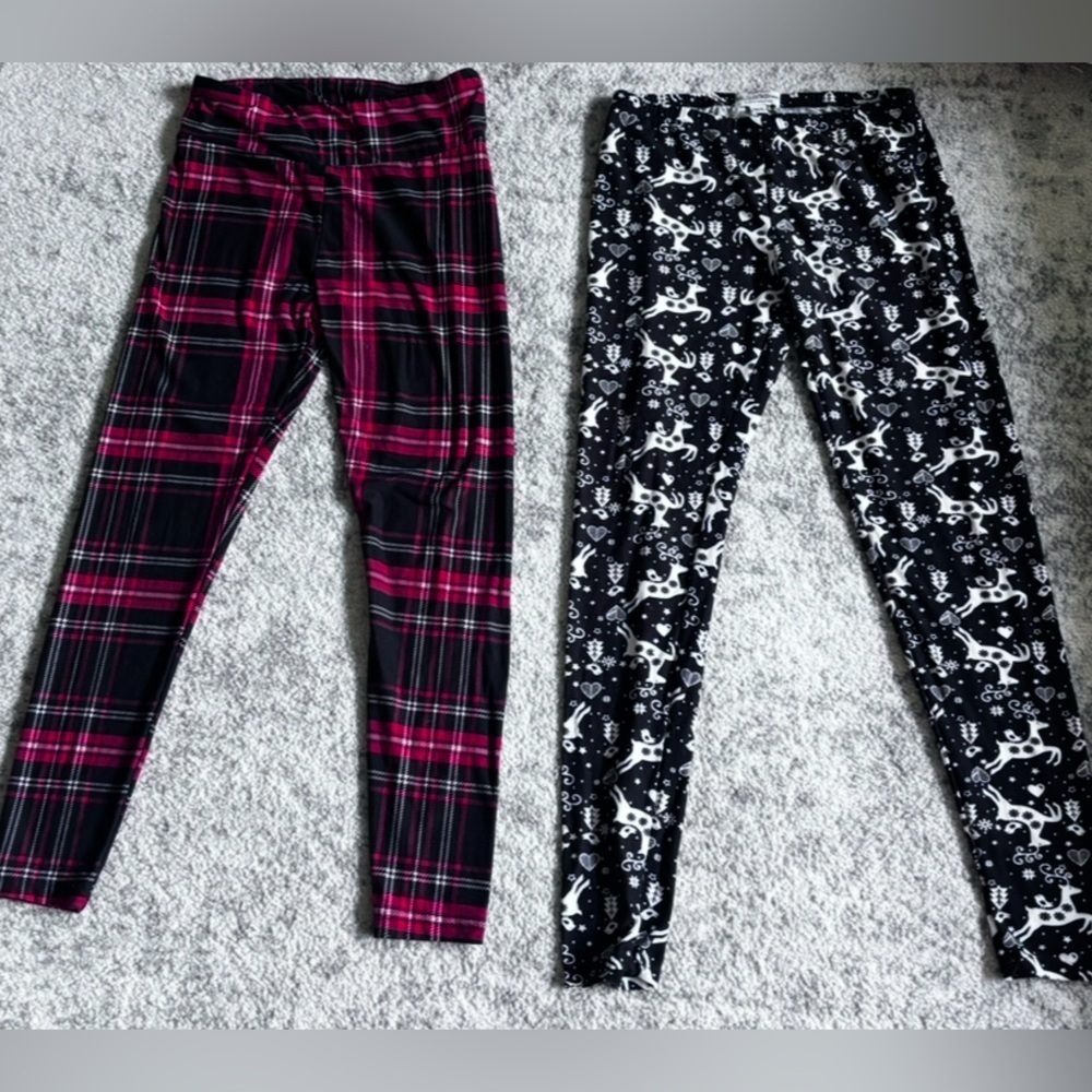 Bundle of 2 pairs of cotton Kohls Christmas Patterned Leggings : Size Large EUC!